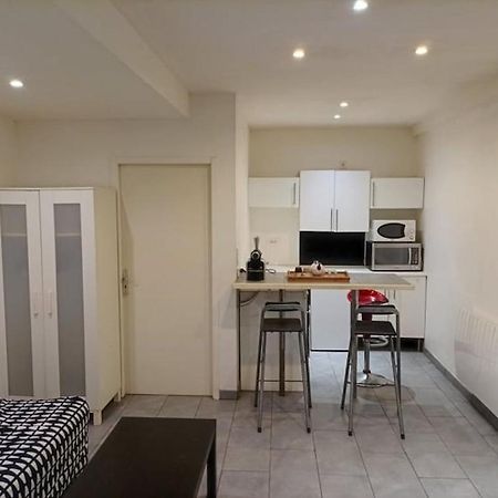 Charmant Studio A La Croix Rousse Avec Patio ลียง ภายนอก รูปภาพ